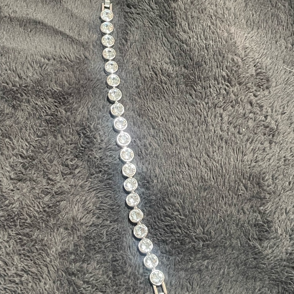 Elegant Silver & Crystal Bracelet